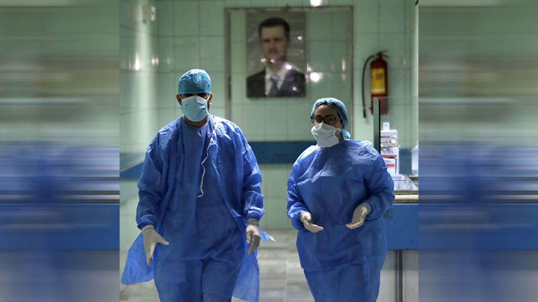 إيران تبني مستشفى مؤقت داخل مركز تجاري لمواجهة فيروس كورونا