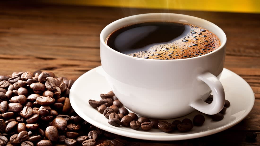 ما هي أفضل طريقة لتحضير القهوة في الصباح حتى تطيل حياتك؟