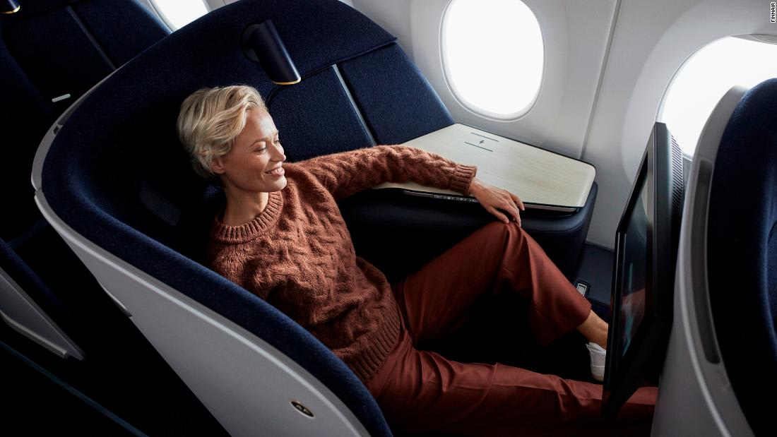 شركات الطيران تعاني مع المقاعد المزدحمة.. كيف سيكون شكل السفر في المستقبل؟