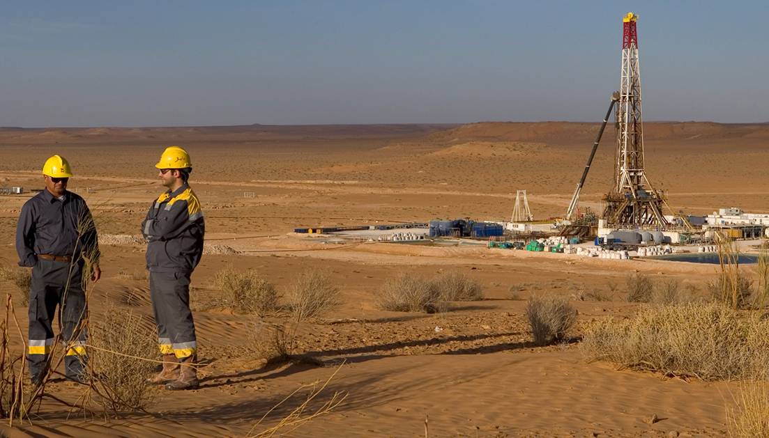 شركة إيطالية تعلن اكتشاف احتياطي من النفط والغاز بالصحراء التونسية