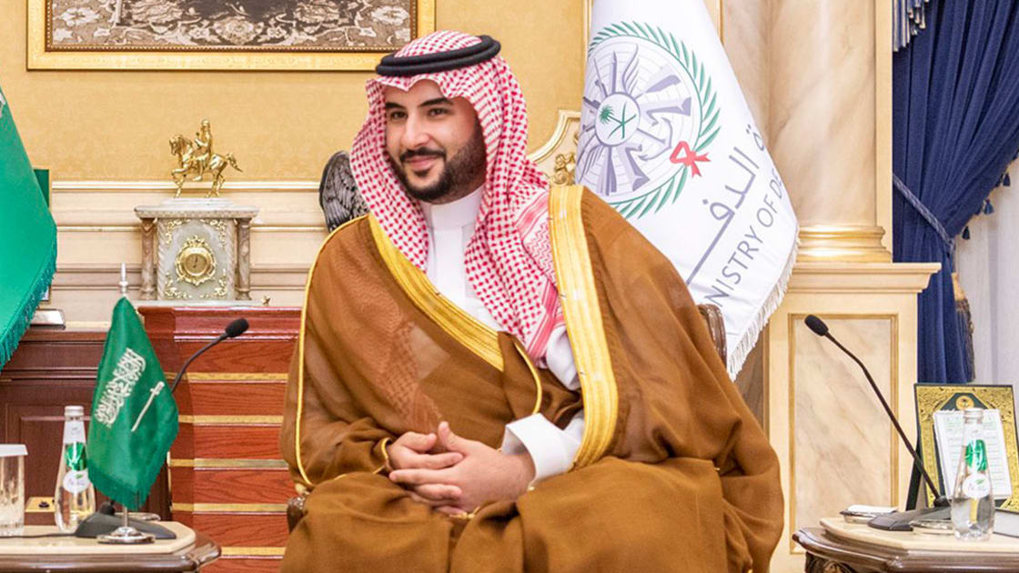 ولي العهد السعودي يعلق على تشكيل مجلس القيادة الرئاسي اليمني