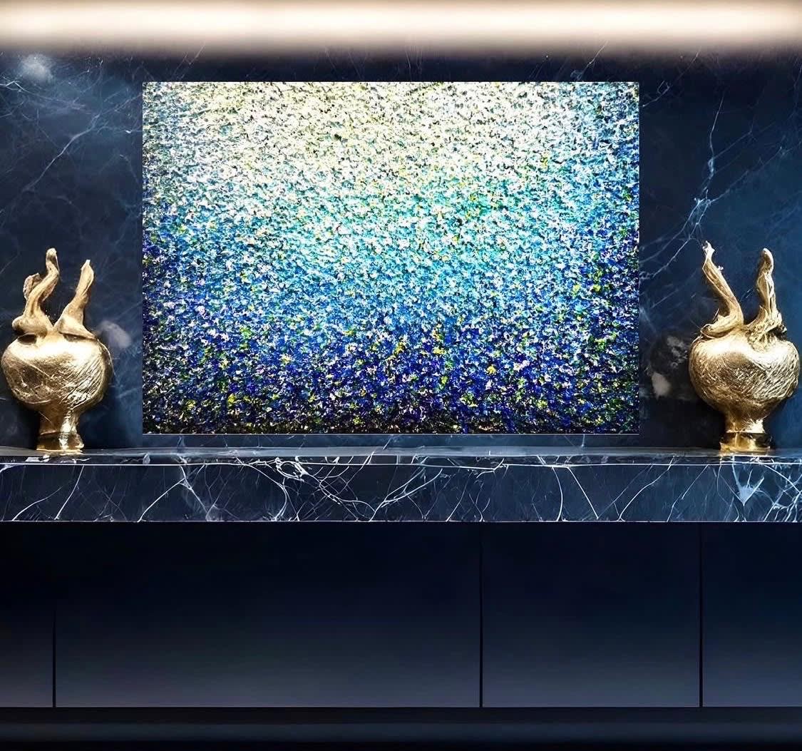 راوية زنتوت.. مقاربة تشكيلية تتجاوز السطح التقليدي للأعمال الفنية