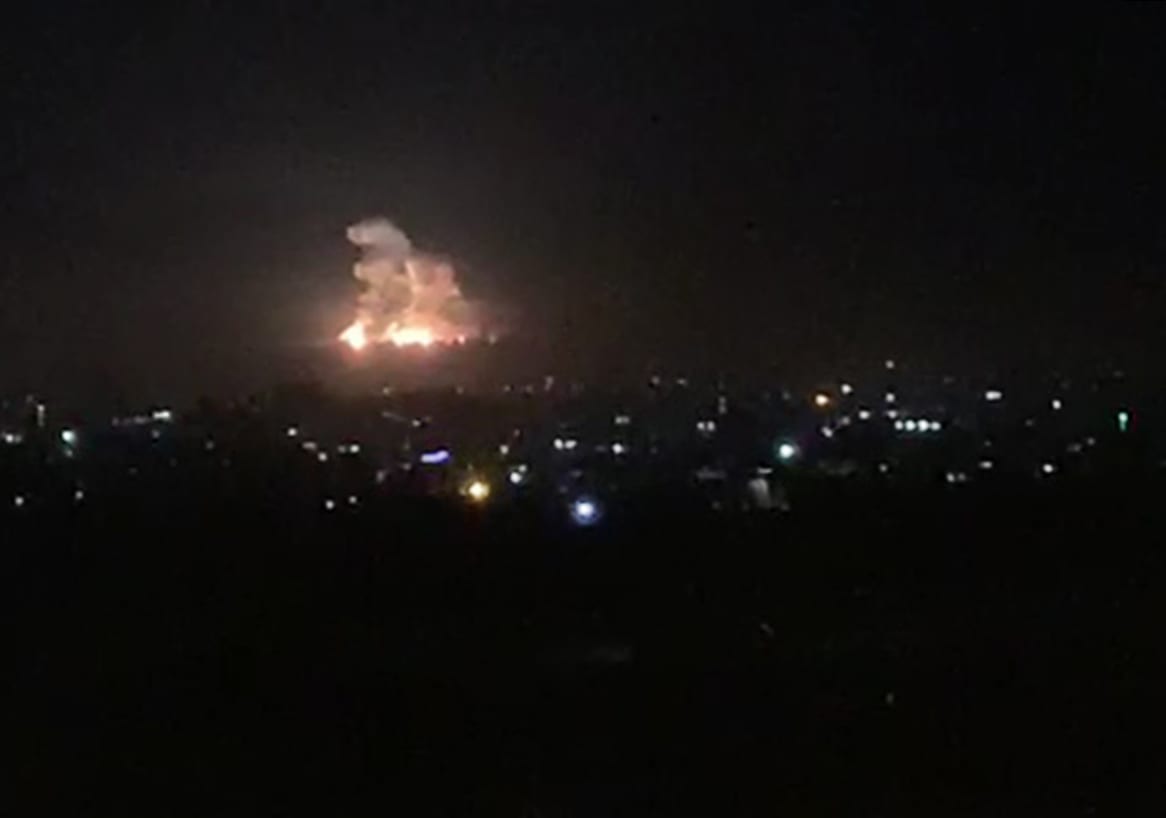 غارة جوية إسرائيلية على مواقع للنظام السوري في دمشق 