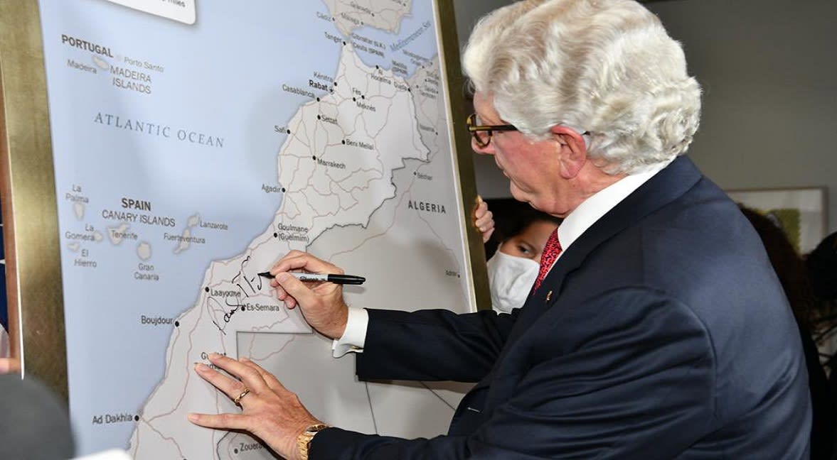 السفير الأمريكي بالرباط ينشر خريطة المغرب الجديدة تضم الصحراء الغربية: هدية الملك