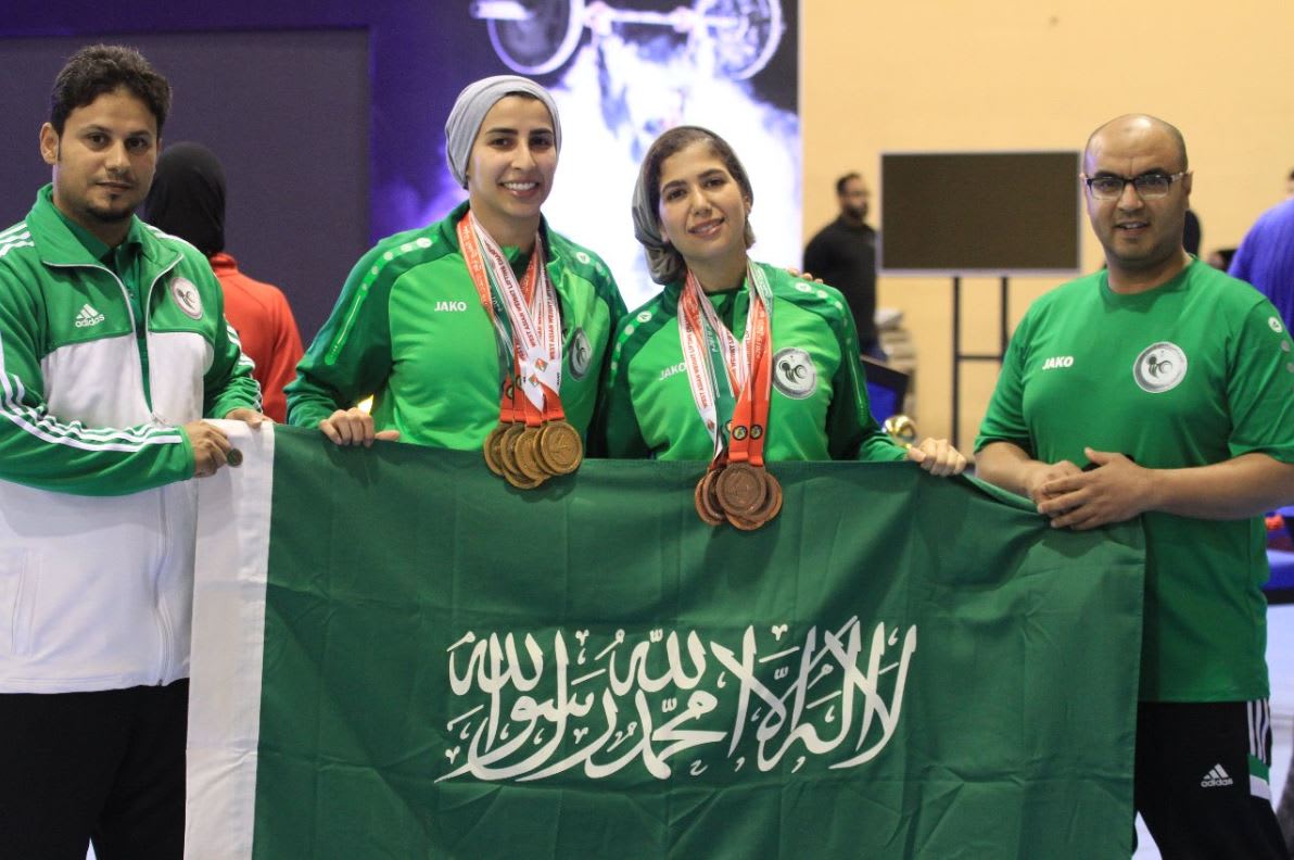 سعوديتان تحصدان 12 ميدالية بأول مشاركة نسائية سعودية في رفع الأثقال