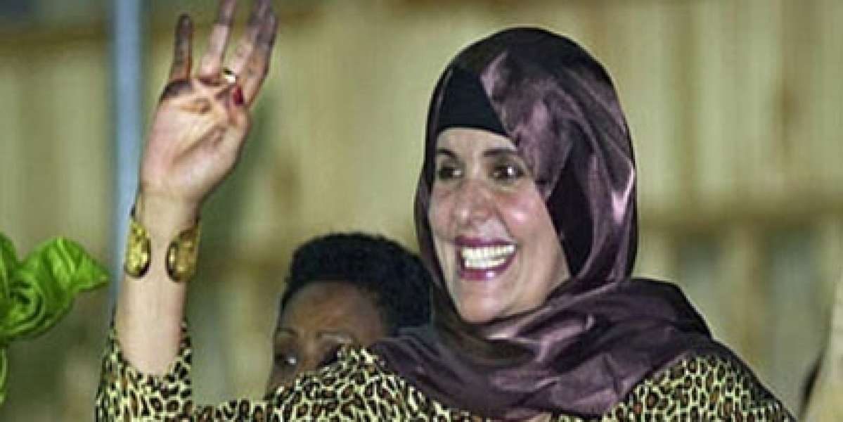 هل تلّبي أرملة القذافي صفية فركاش دعوة قبيلتها وتعود إلى ليبيا ؟
