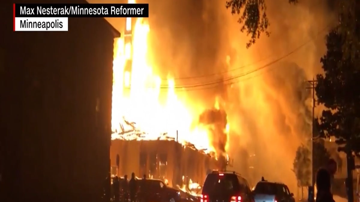 "أعمال شغب بعد مقتل ناشطة في أمريكا".. هذه حقيقة الفيديو