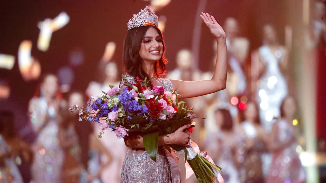الهندية هارناز ساندو تُتوج بلقب ملكة جمال الكون لعام 2021