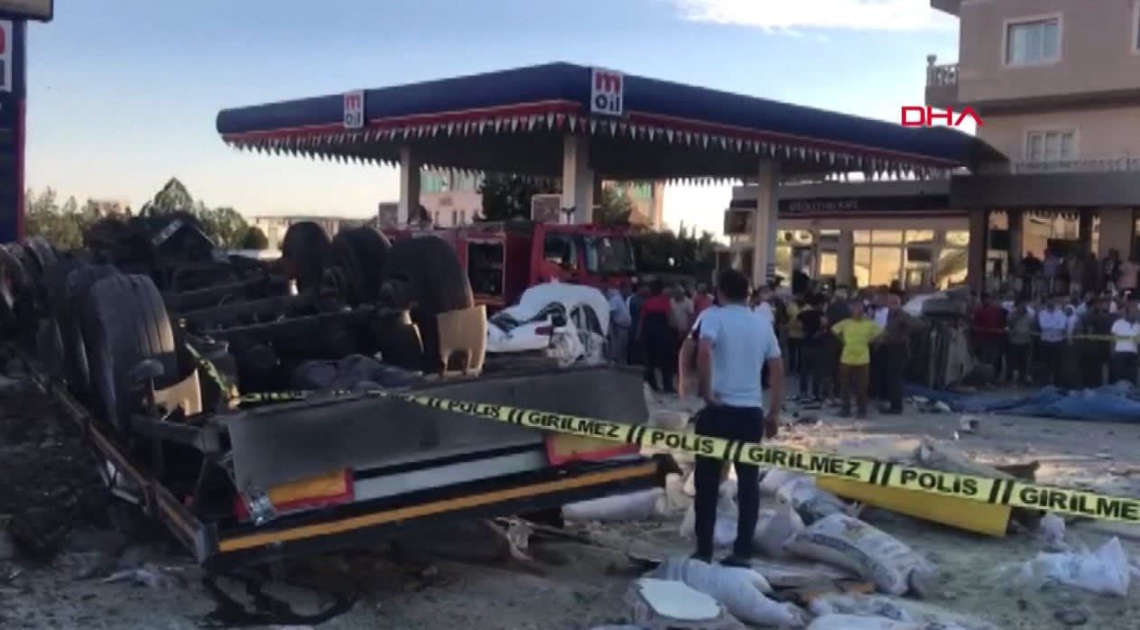 تركيا.. مقتل 34 شخصا بحادثي دهس وسط تداول مشاهد مروعة 
