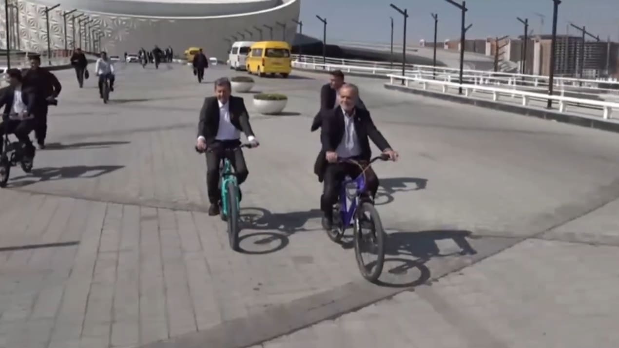 تصعيد يربك المفاوضات.. الحرس الثوري الإيراني يطلق النار على ناقلة نفط تعبر مضيق هرمز