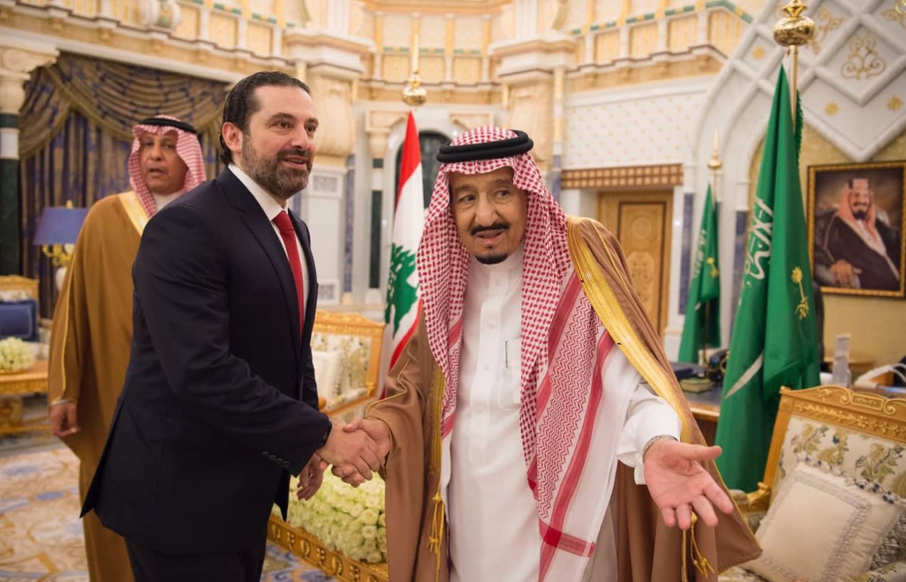 الملك سلمان يلتقي الحريري بأول زيارة له بعد رجوعه عن استقالته