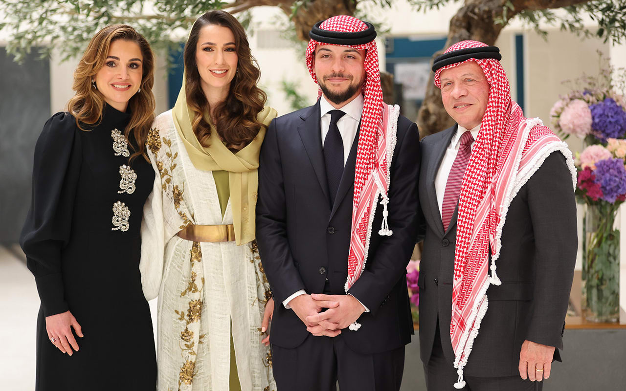الملكة رانيا تنشر فيديو من خطوبة الأمير الحسين ورجوة آل سيف