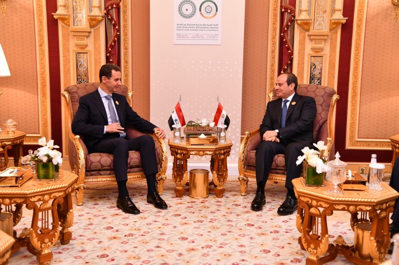 الرئيس المصري خلال اجتماعه مع نظيره السوري، في الرياض، السبت، 11 نوفمبر/ تشرين الثاني 2023.