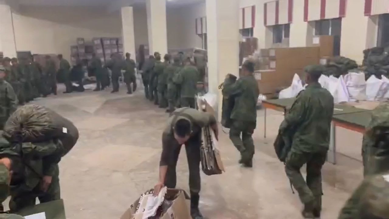 جنود من كوريا الشمالية