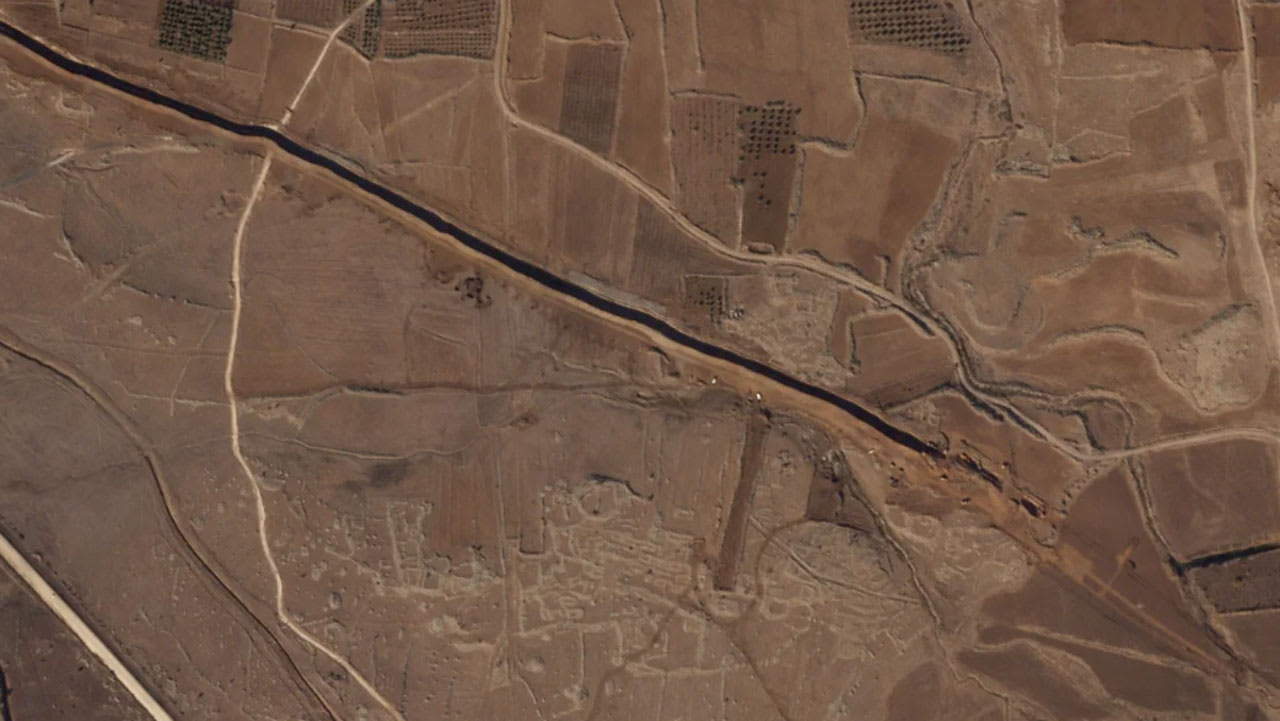 صورة أقمار صناعية تكشف تحركا إسرائيليا يتعدى على المنطقة العازلة مع سوريا.. والأمم المتحدة تدق ناقوس الخطر