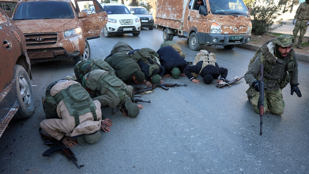 ماذا سيحصل الآن بسوريا بعد اكتساح حلب؟.. خبير عسكري يبين توقعاته لـCNN