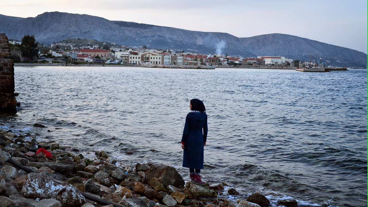 صدمة إجبار لاجئين سوريين على العودة إلى بلدهم.. مسؤولة أوروبية توجه انتقادات لاذعة عبر CNN: كل دولة لديها التزام قانوني