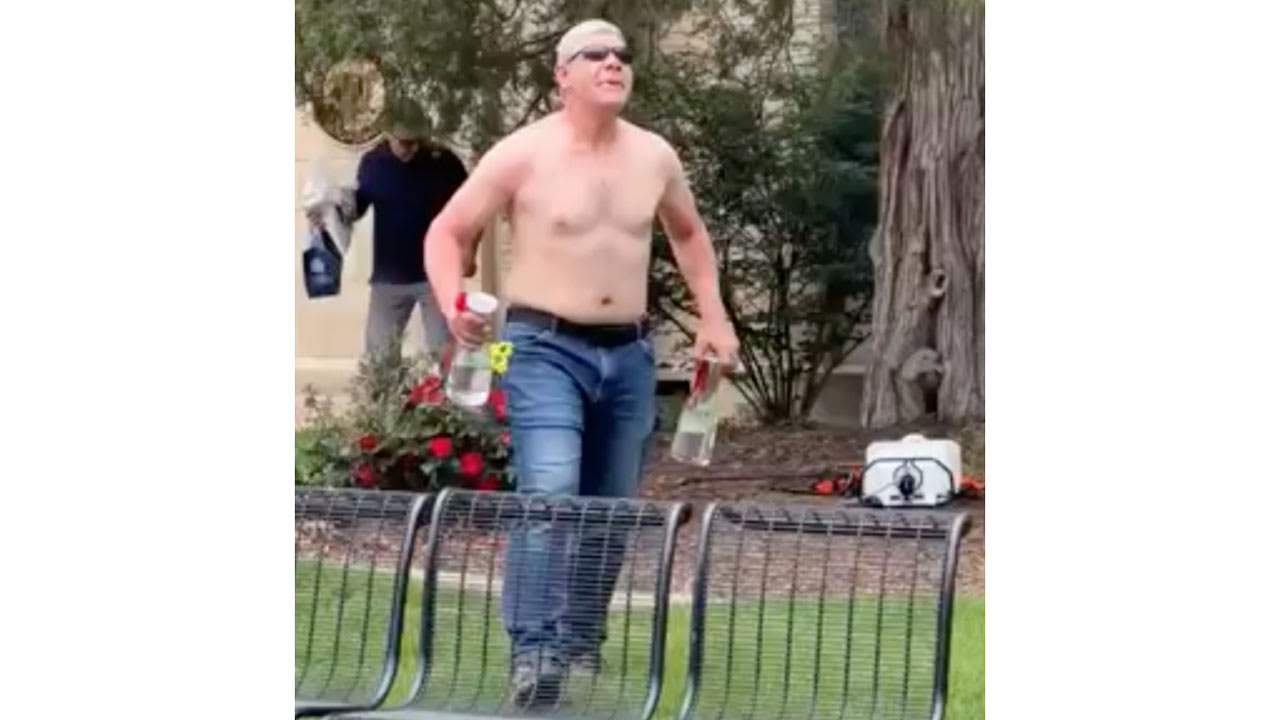 تحديث بقضية المصري محمد سليمان.. 118 تهمة بينها القسوة على حيوان ودفتر ملاحظات يثير انتباه محققين