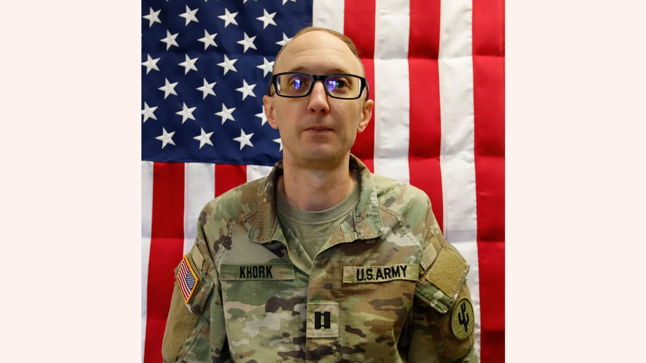 الكابتن كودي خورك