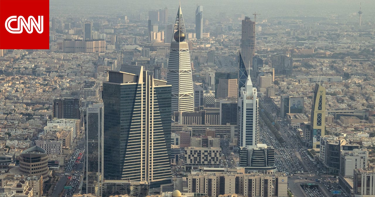 السعودية.. قصيدة هجومية لأمير تثير تفاعلا والأخير يوضح من قصد