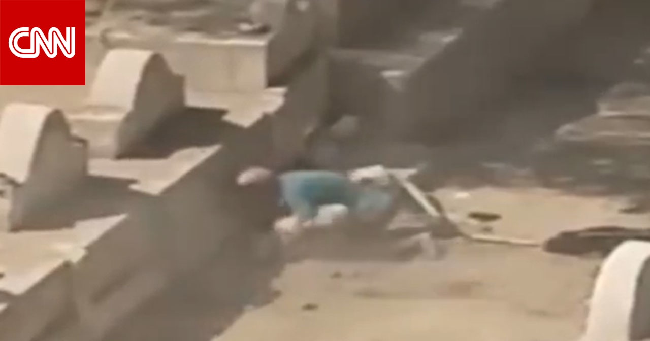 مصر.. فيديو داخل مقبرة وما يفعله رجلان يشعل تفاعلا والداخلية تكشف تفاصيل