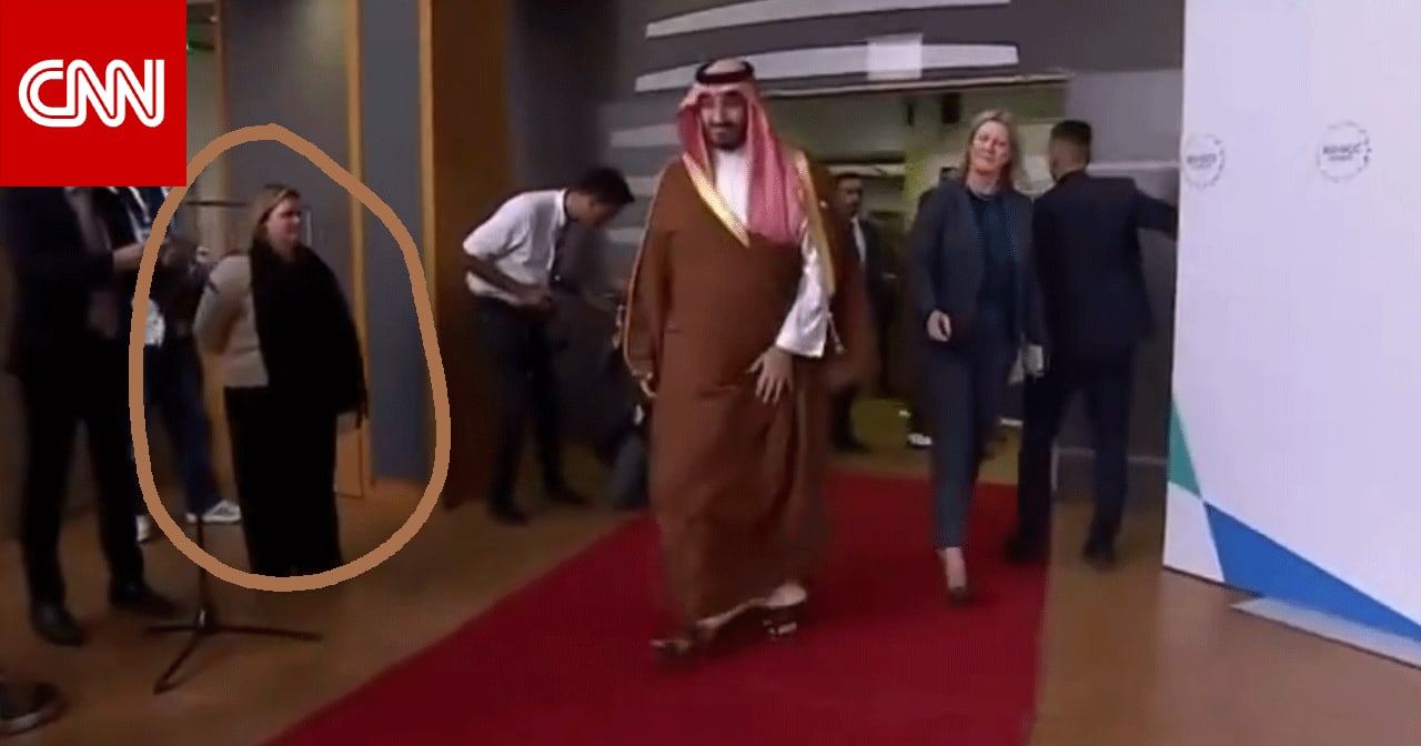 "انخضت".. محمد بن سلمان يشعل تفاعلا بفيديو رد فعل امرأة لحظة دخوله القمة