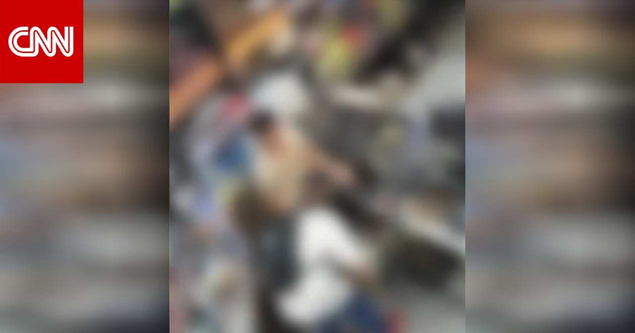 السعودية.. كاميرا ترصد سارقا داخل محل تجاري والأمن يعلق
