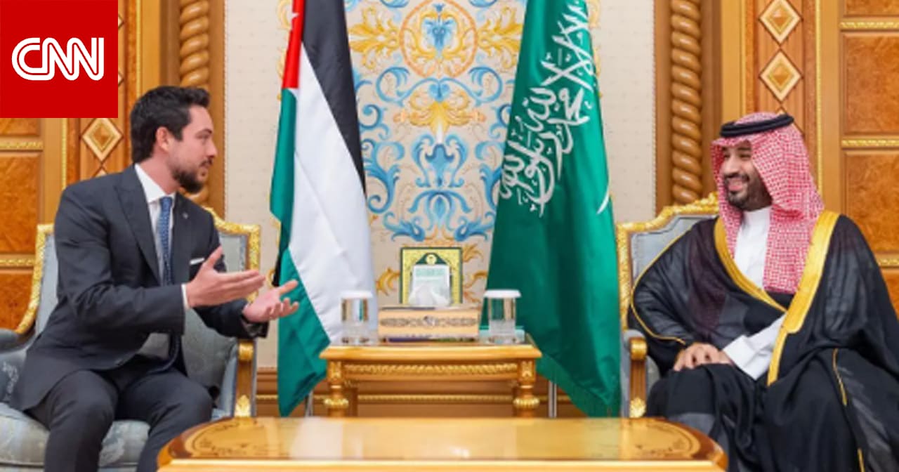 بعد "عناق حار" و"كسر البروتوكول".. مجددا محمد بن سلمان يلتقي ولي عهد الأردن في الرياض
