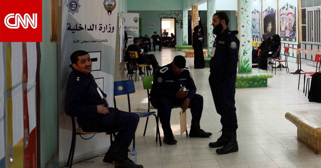 الداخلية الكويتية توضح بعد فيديو كميات كبيرة من "الحطب" تحت مظلة