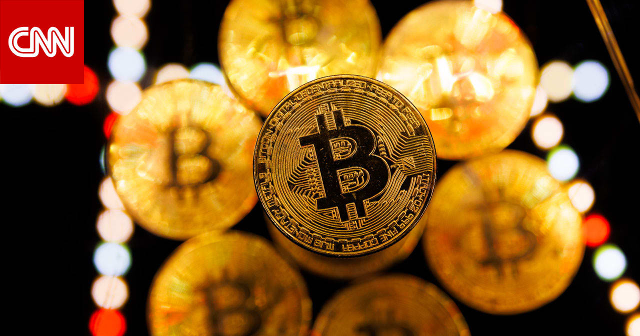 ما هو الخبر الذي تلاه ارتفاع سعر عملة البيتكوين لـ100 ألف دولار لأول مرة بتاريخها؟