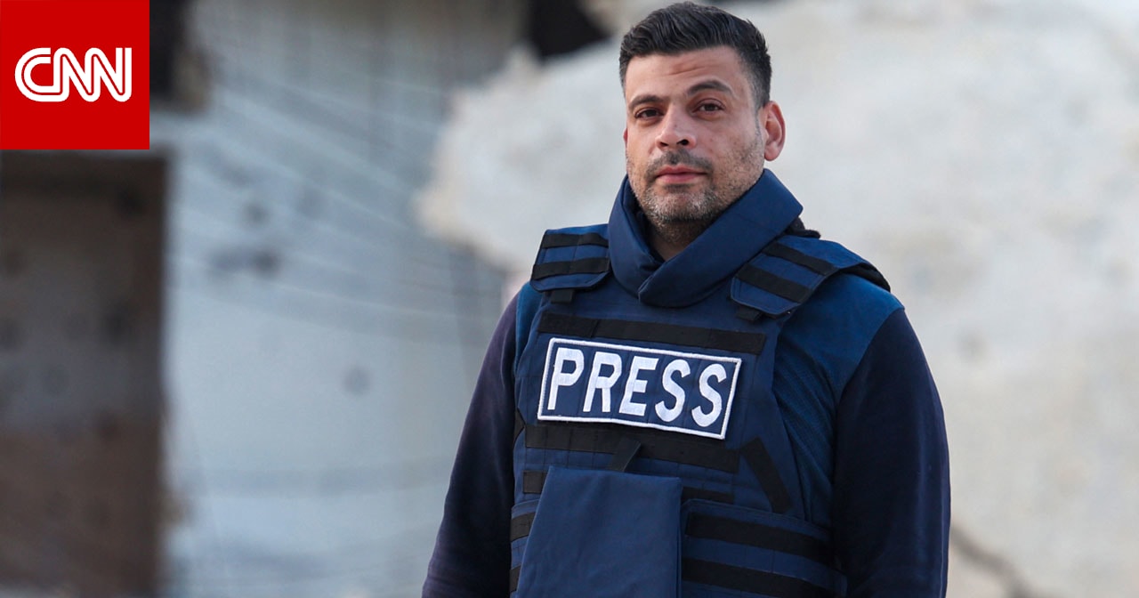 سوريا.. ماذا نعلم عن مقتل مصور وكالة الأنباء الألمانية أنس الخربوطلي أثناء سيطرة الفصائل على مدينة رئيسية؟