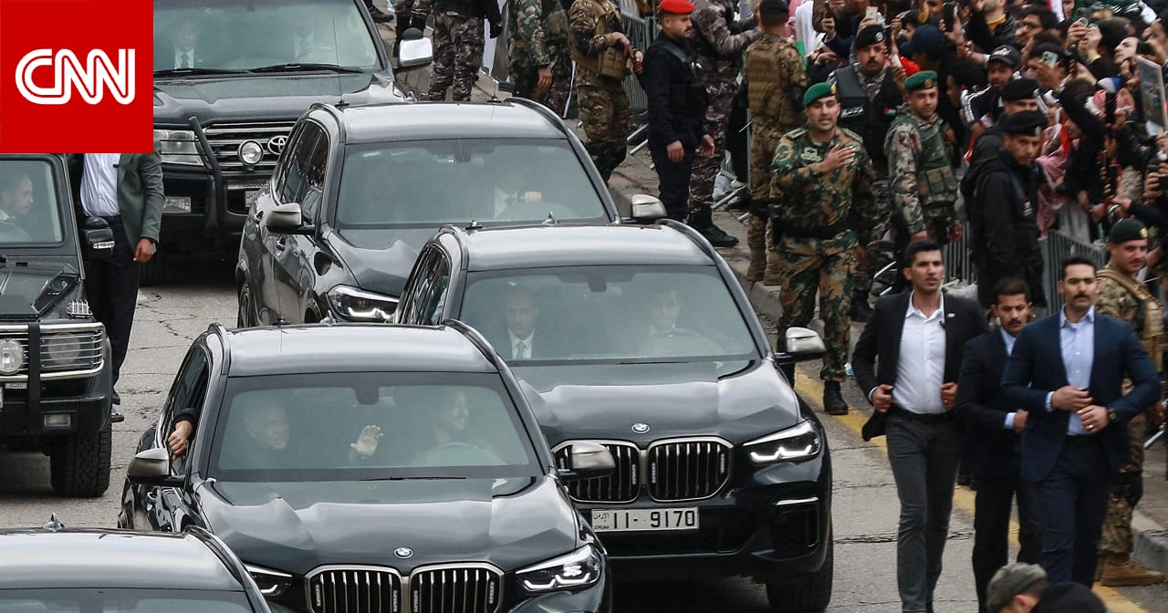 الأردن.. ردة فعل ضابط بالحرس الملكي لحظة قيام شخص بالركض فجأة نحو موكب الملك عبدالله تشعل تفاعلا