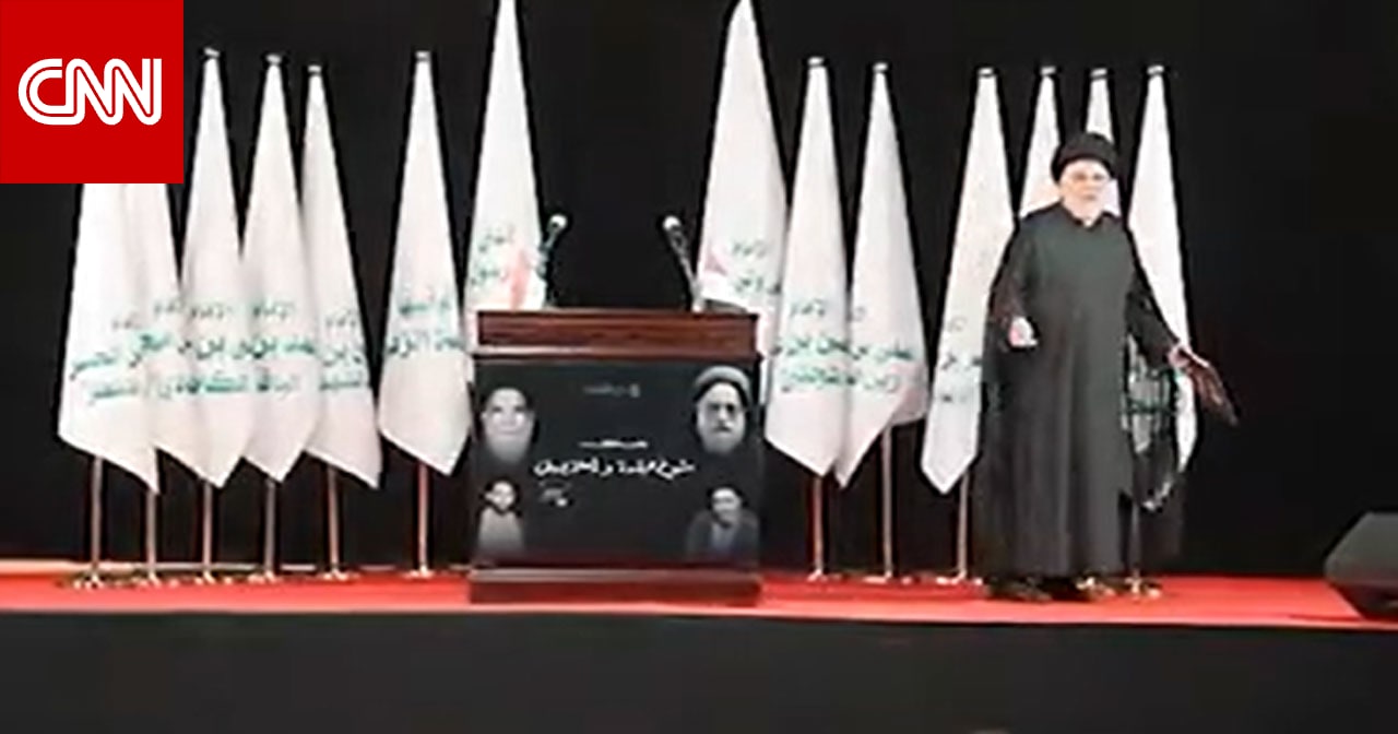 العراق.. فيديو غضب مقتدى الصدر وما فعله على منصة يشعل تفاعلا