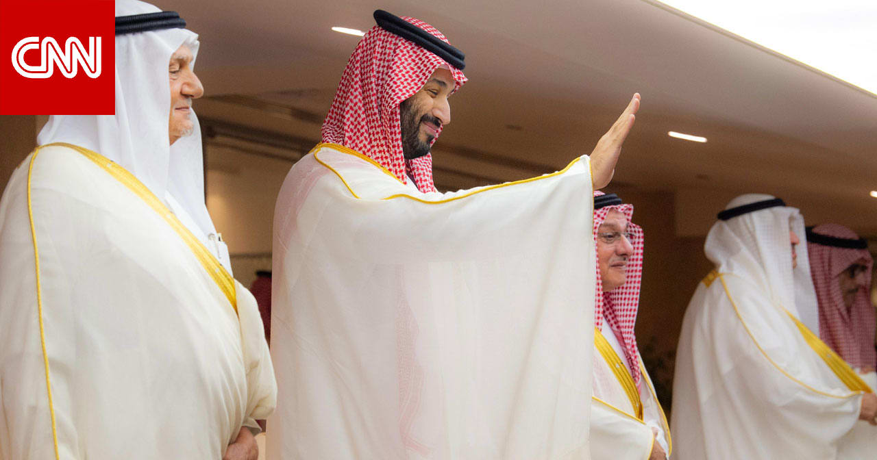 ولي العهد محمد بن سلمان يثير تفاعلا ببروتوكول السلام الملكي