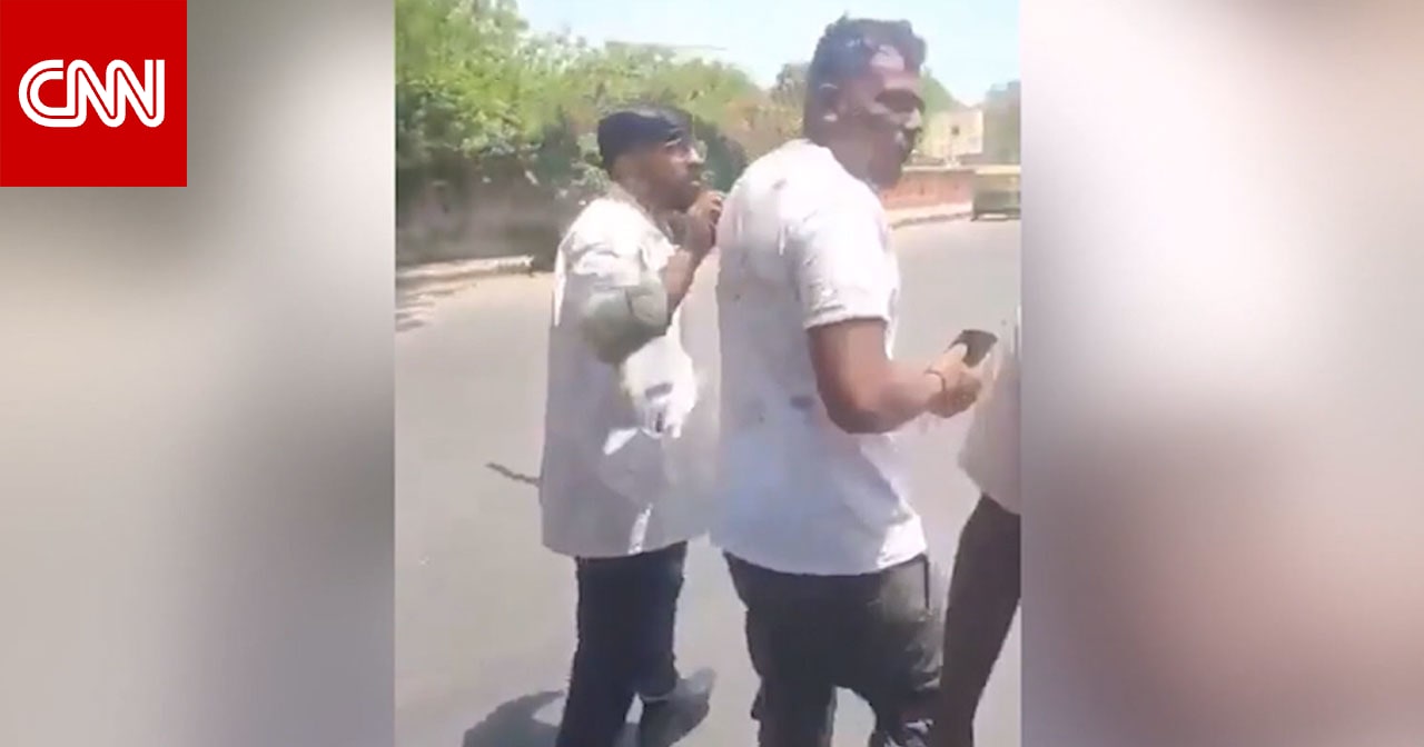ماذا نعلم عنه؟.. "معجزة" نجاة راكب واحد فقط بالطائرة الهندية المنكوبة وأين كان يجلس وسط التفاعل والواسع