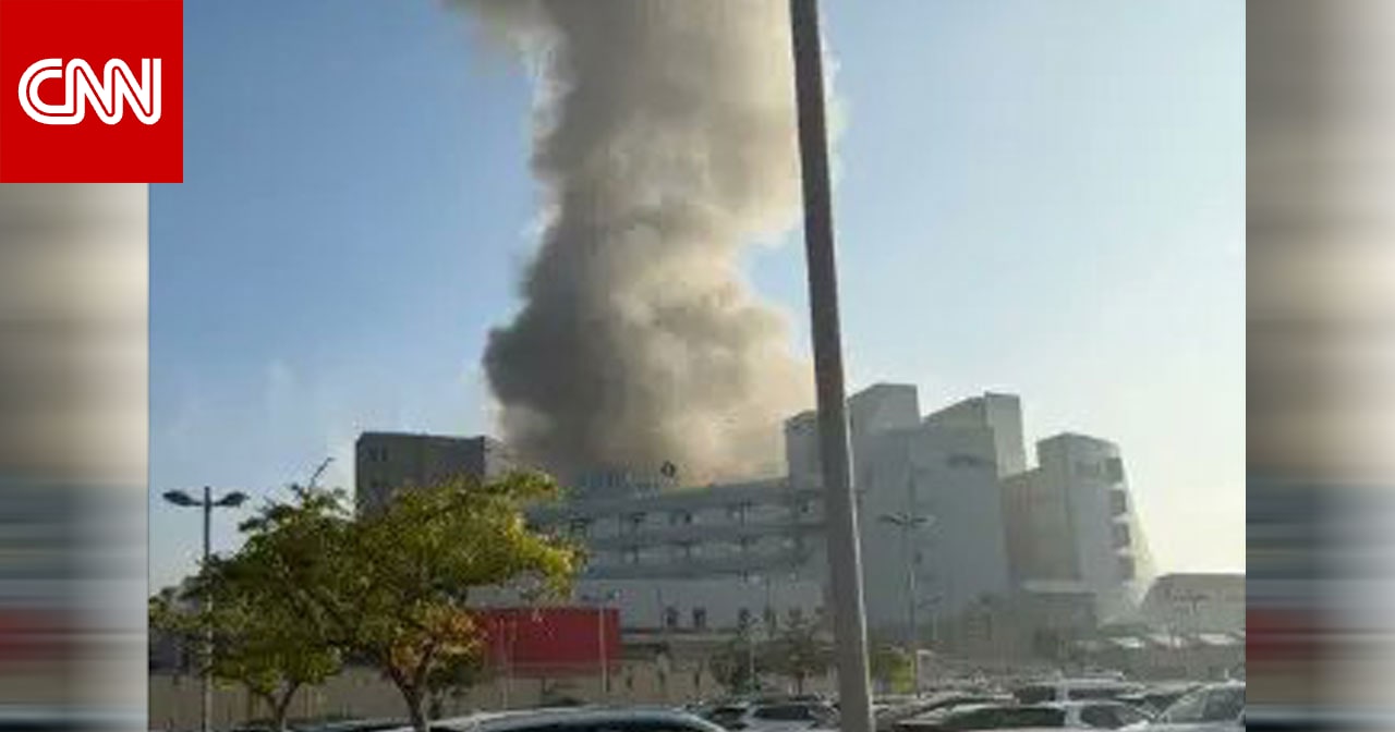 تحديث مباشر.. صور الحطام وإسرائيل تكشف عدد الإصابات بالضربة الإيرانية صباح الخميس