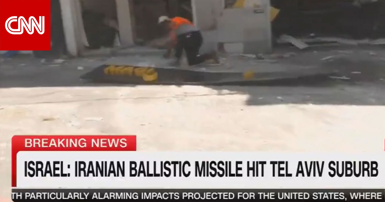 إسرائيل.. فيديو ما حدث على الهواء خلال تغطية CNN لأضرار ضربات إيران يشعل تفاعلا