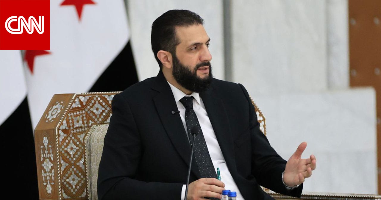 سوريا.. أحمد الشرع يثير تفاعلا بما قاله عن "أبناء منطقة الرئيس"