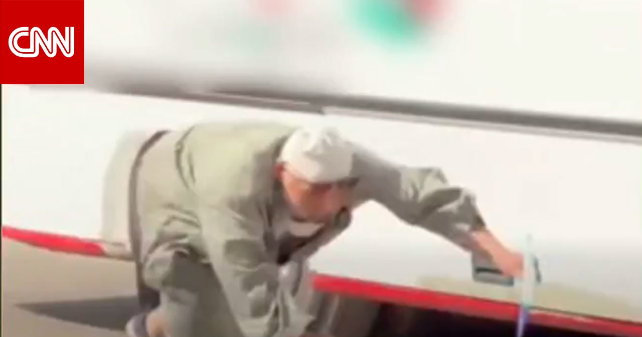 مصر.. فيديو منع رجل مسن من ركوب حافلة وسقوطه وهو يلحق بها يشعل ضجة والأمن يرد