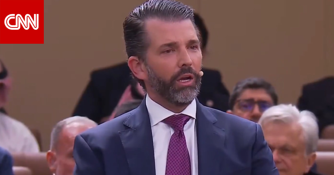 من السعودية.. نجل ترامب يؤكد "أبي فهم اللعبة" ويقارن اقتصاد أمريكا بعهد بايدن