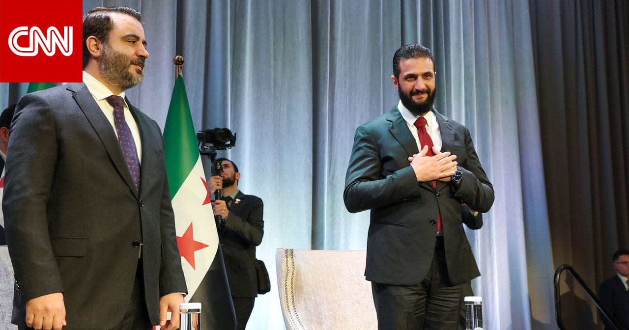 "رفيق الدرب".. أحمد الشرع يشعل تفاعلا بفيديو سابق يرفض فيه الجلوس على كرسي مختلف عمّا يجلس عليه الشيباني