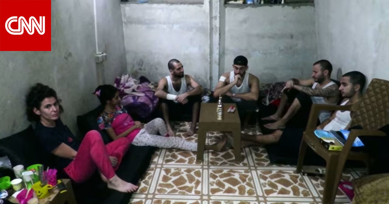 قبل مقتلهم في غزة.. فيديو يظهر 6 رهائن إسرائيليين يحتفلون بعيد حانوكا في نفق