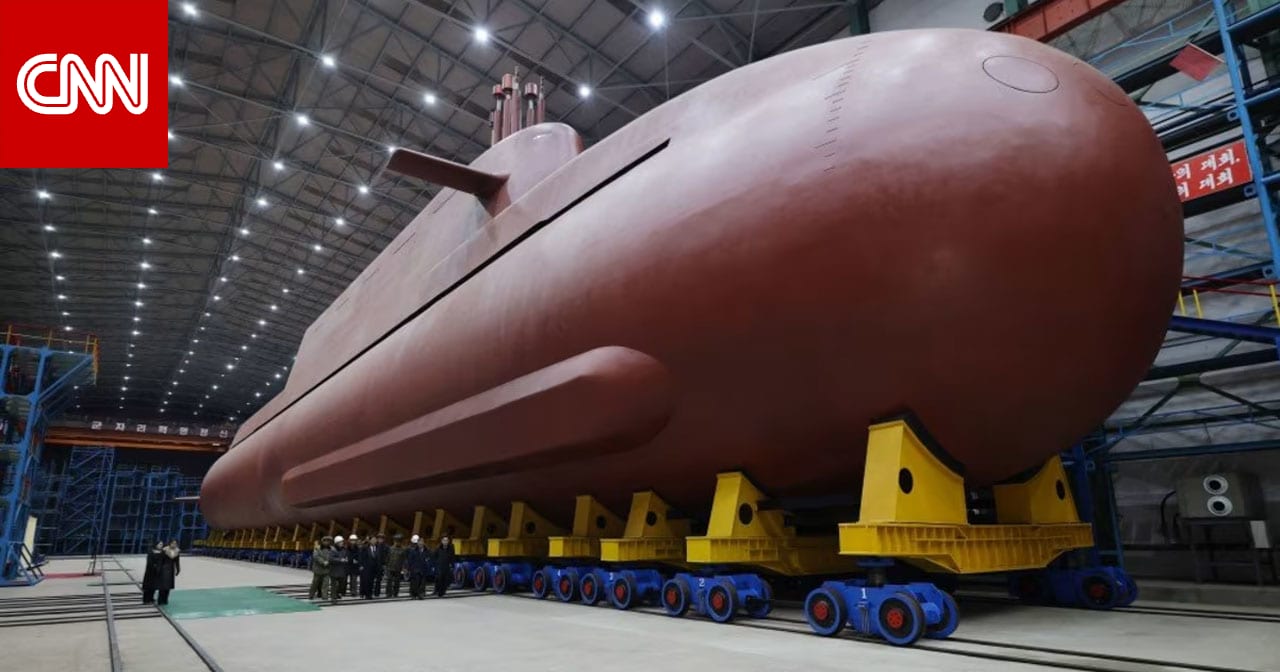 كوريا الشمالية تكشف عن صور جديدة لأول غواصة نووية