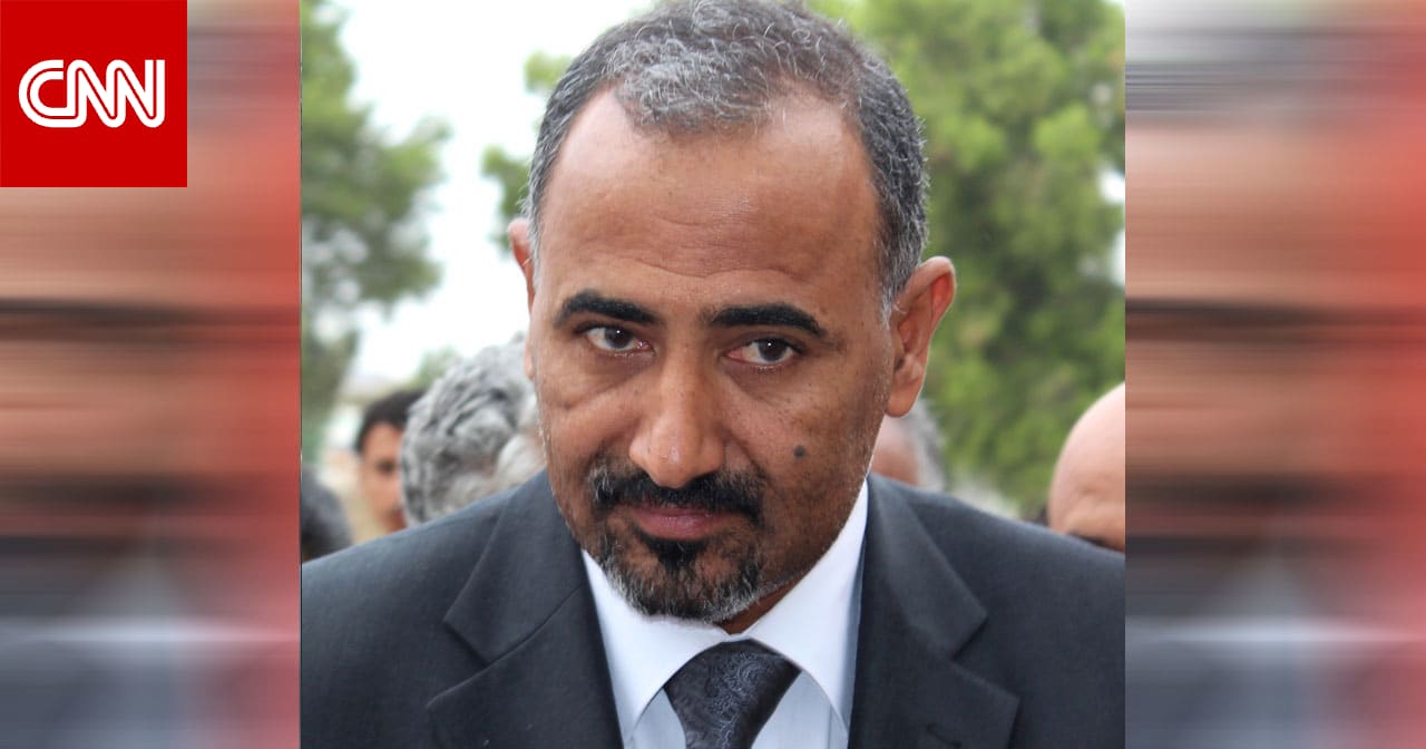 بعد نفي "الانتقالي الجنوبي".. تحالف "الشرعية" في اليمن يكشف تفاصيل "هروب" عيدروس الزبيدي