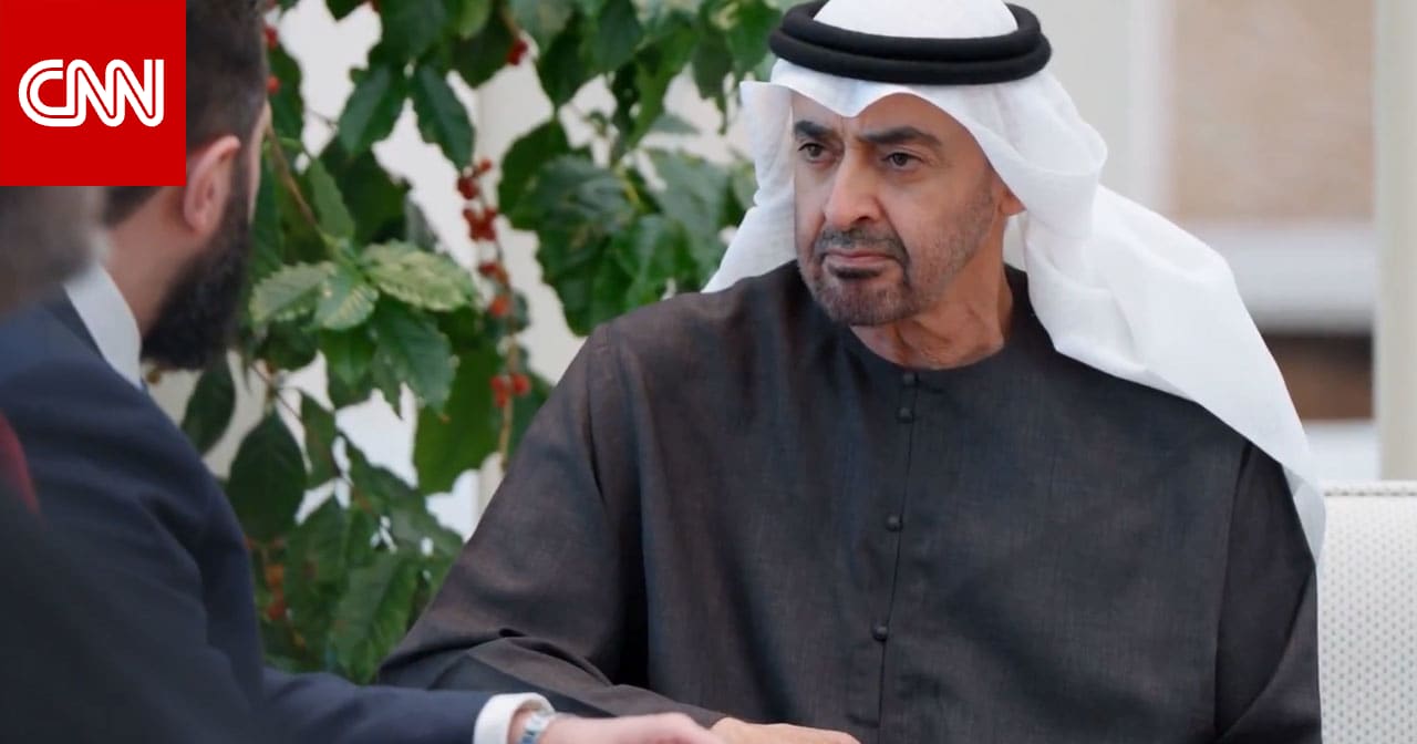 "لُبيت".. كلمة من محمد بن زايد يكشفها أحمد الشرع لحظة تقديمه طلبا