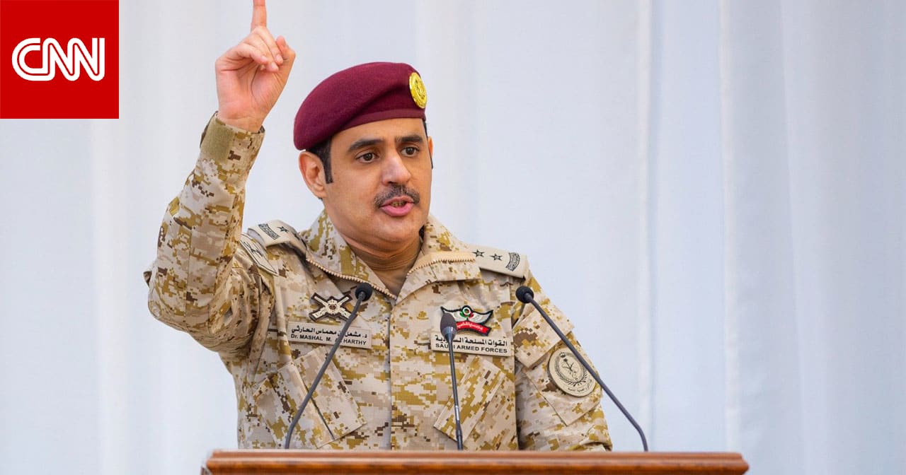 السعودية.. بيت بقصيدة أمام محمد بن سلمان أثناء استقبال المهنئين بـ #عيد_الأضحى يلاقي رواجا