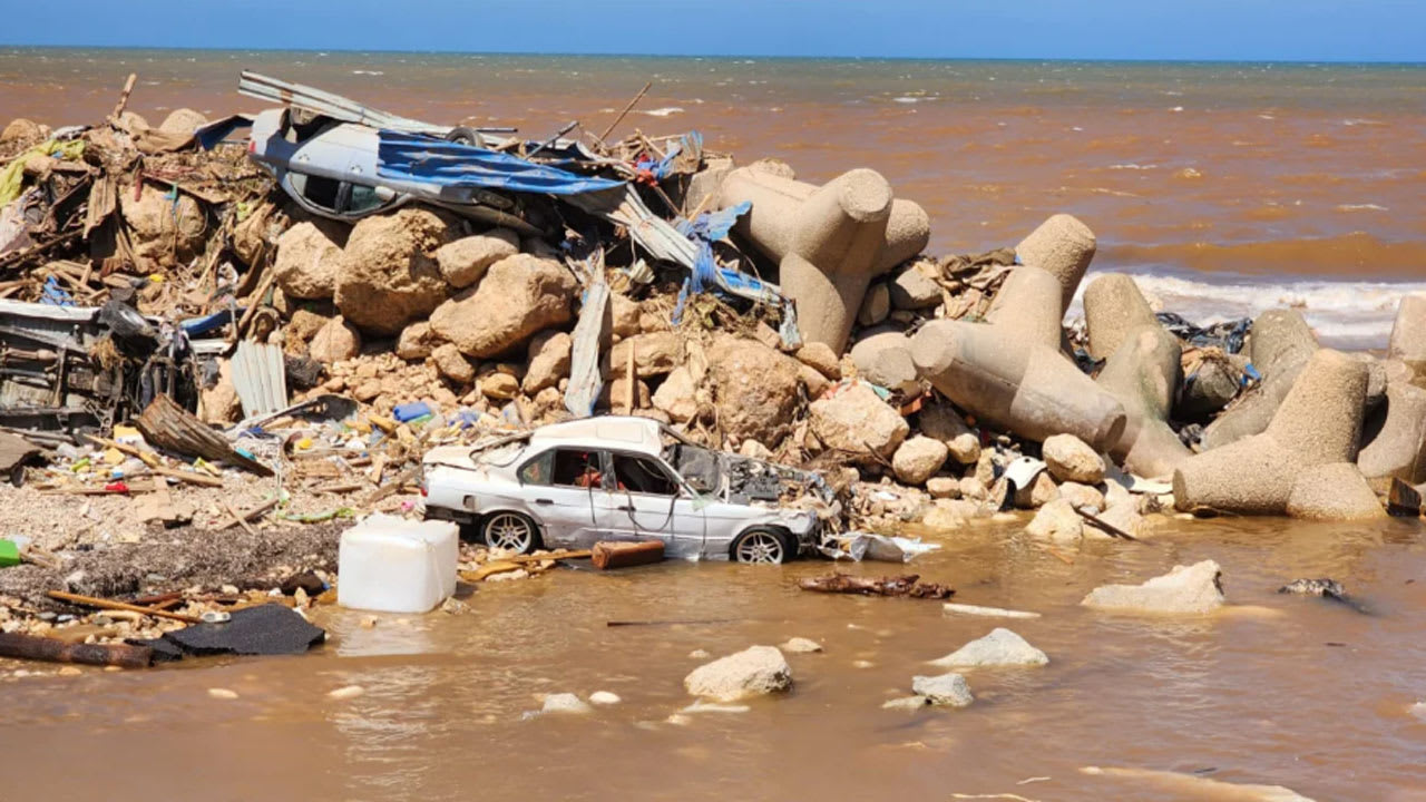 فيضانات ليبيا المدمرة.. أكثر من 11 ألف قتيل في درنة وتوقع بارتفاع عدد الضحايا