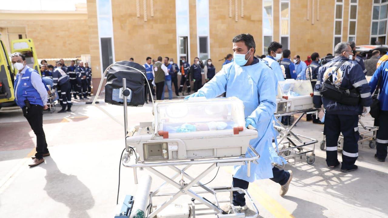 مصر تستعد لاستقبالهم.. شاهد الأطفال الخدج بعد نقلهم من مستشفى الشفاء