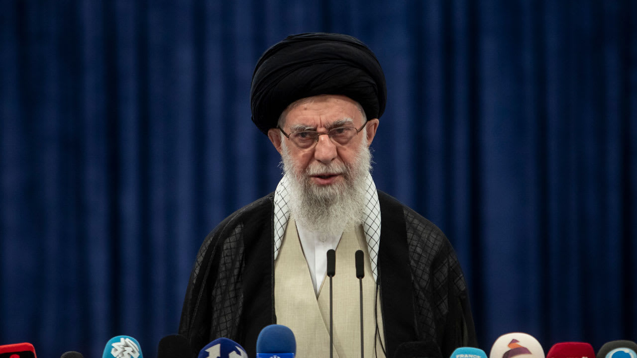 لجنة بالكونغرس ترد على خامنئي ومهاجمته ترامب بتدوينة