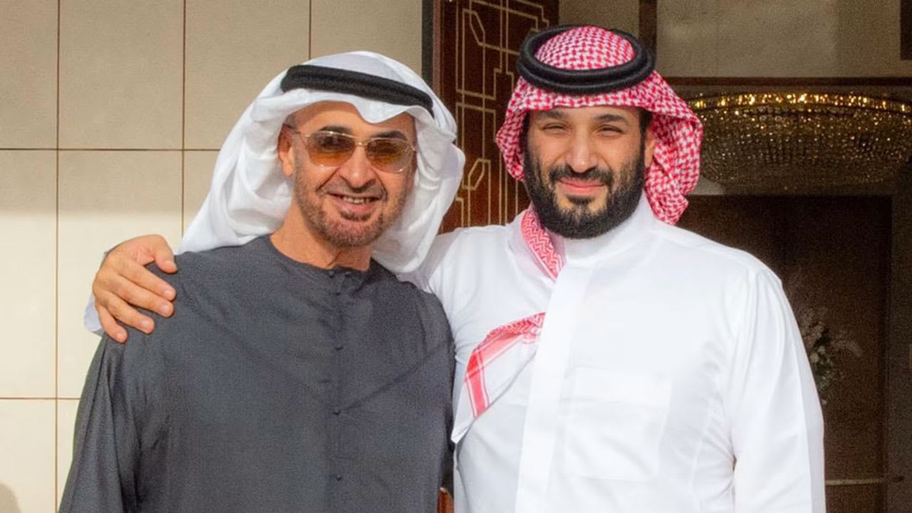 السعودية والإمارات.. ماذا دار بين باتصال محمد بن سلمان ومحمد بن زايد؟